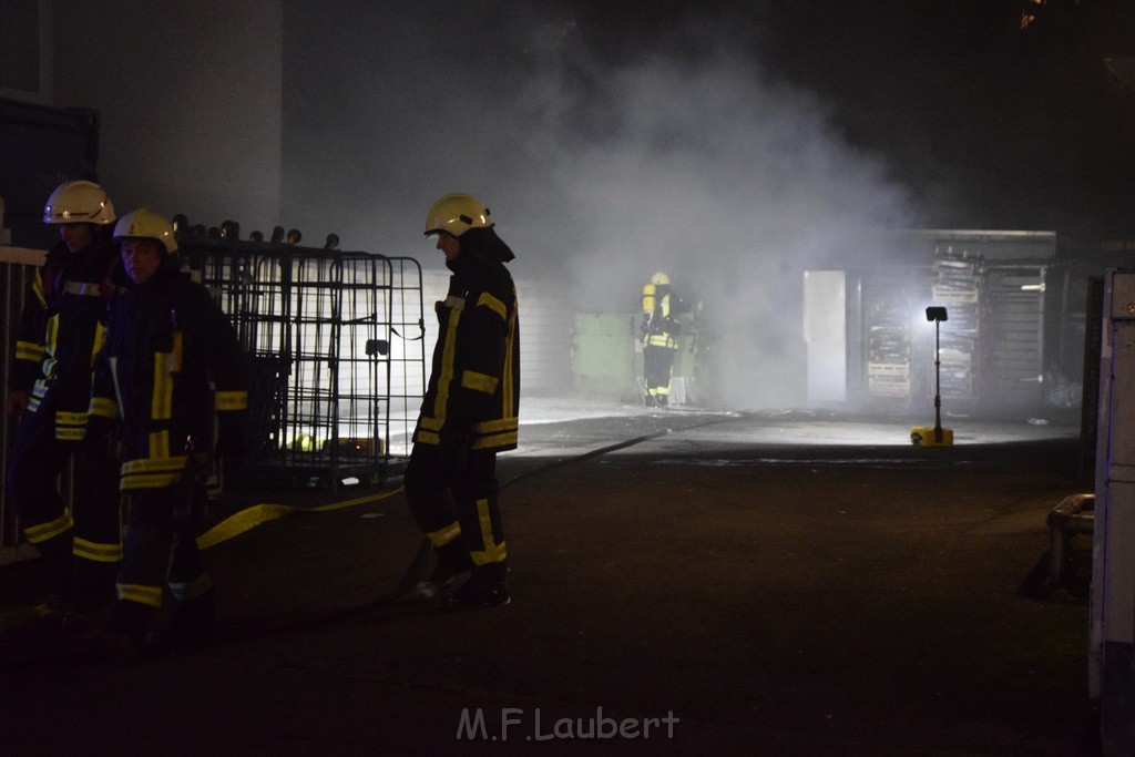 Feuer Papp Presscontainer Koeln Hoehenberg Bochumerstr P126.JPG - Miklos Laubert